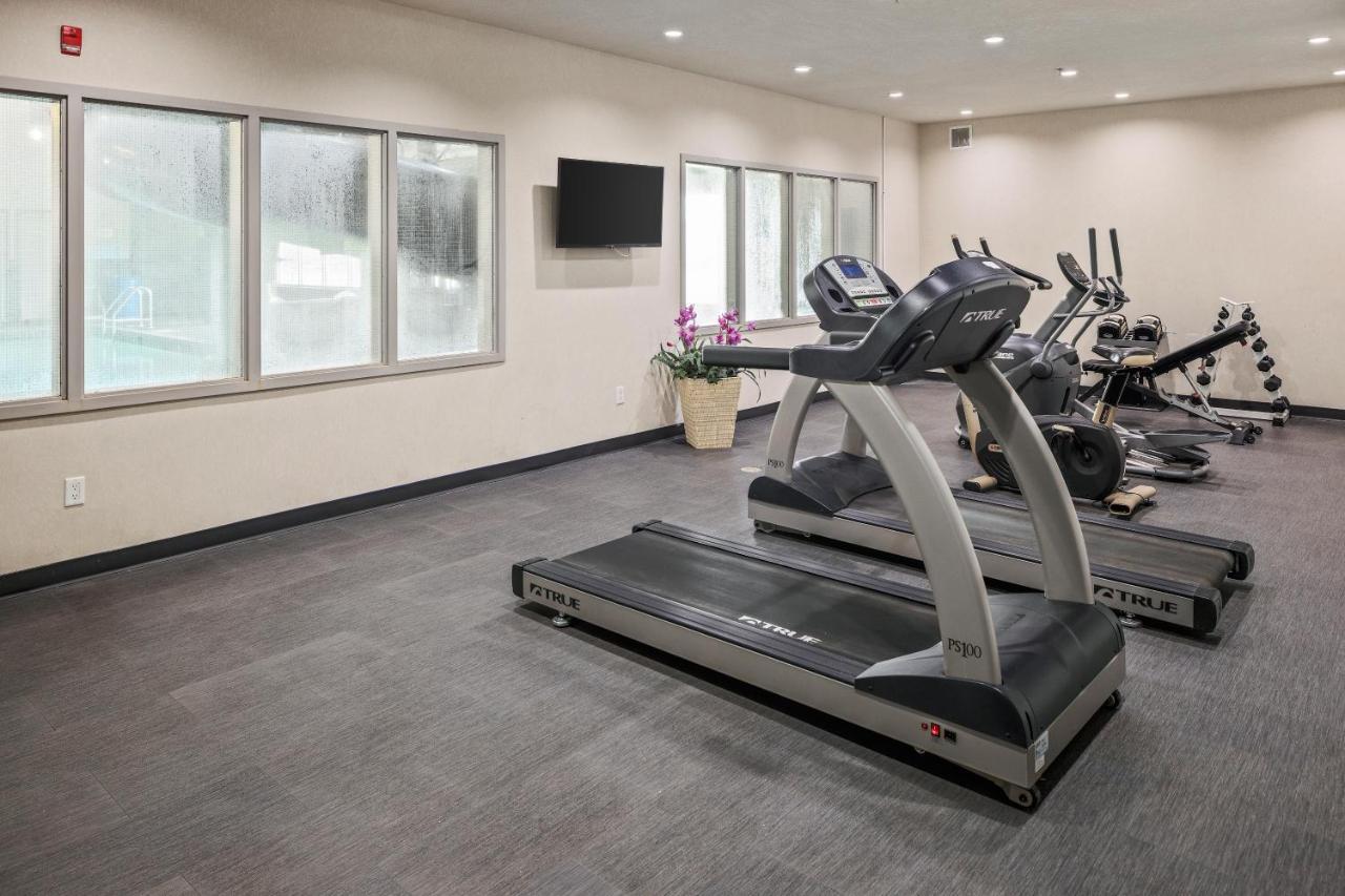 Home Inn & Suites Regina Airport Luaran gambar